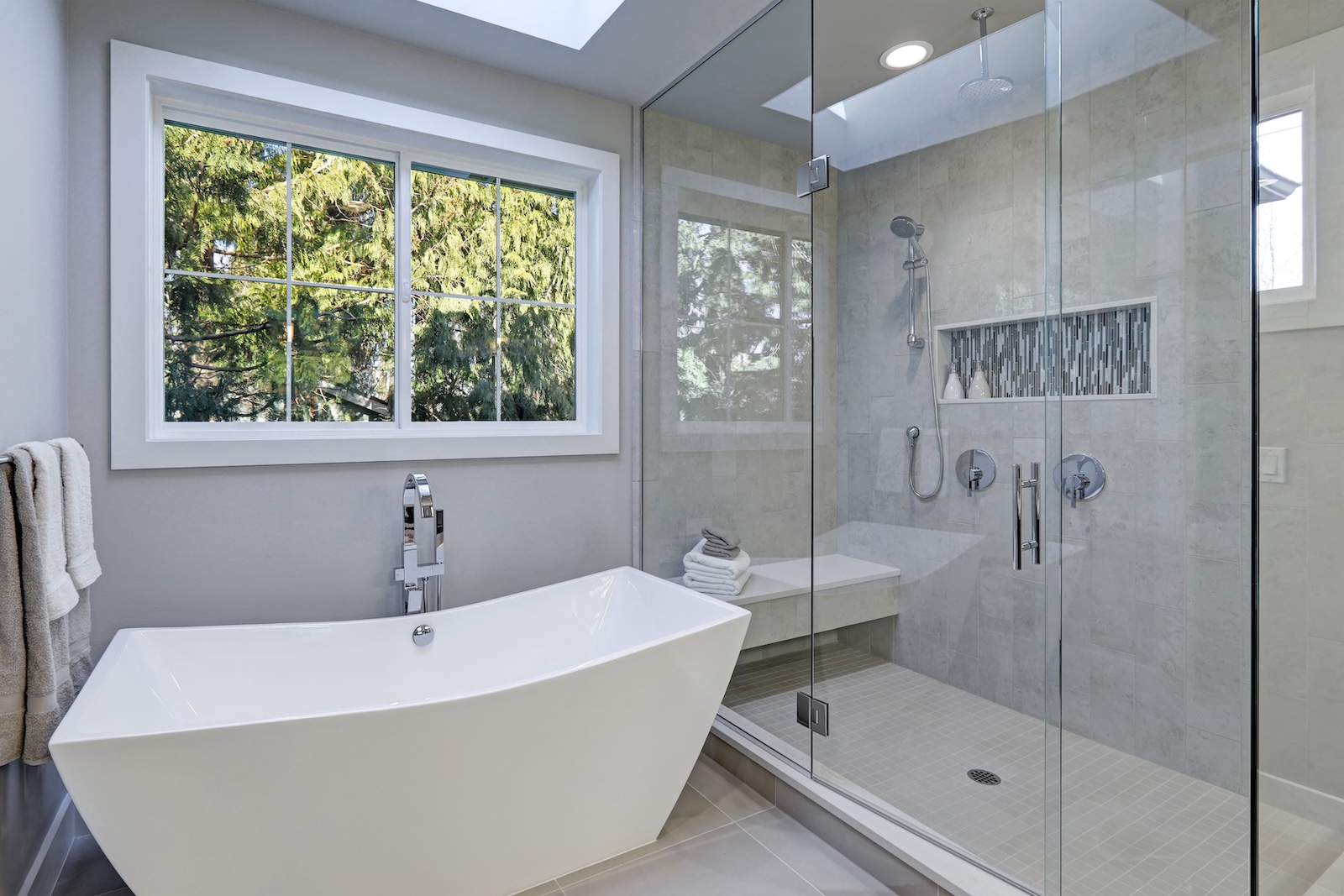 Kitchen & Bathroom